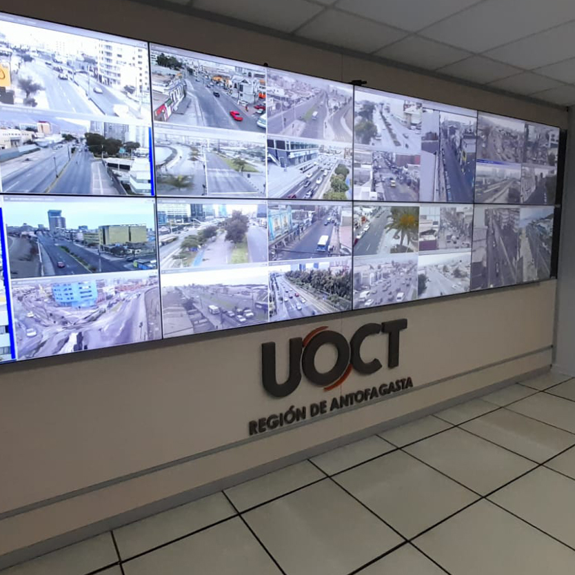 Alcalde de Antofagasta visita Centro de Control de Tránsito Regional para conocer su tecnología y desarrollo de proyectos futuros para la Comuna